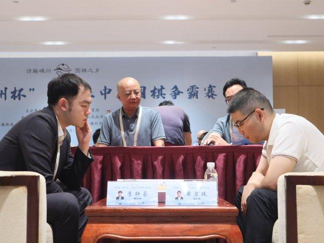 芈昱廷不敌李轩豪