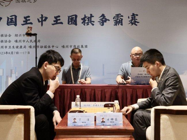 丁浩不敌辜梓豪